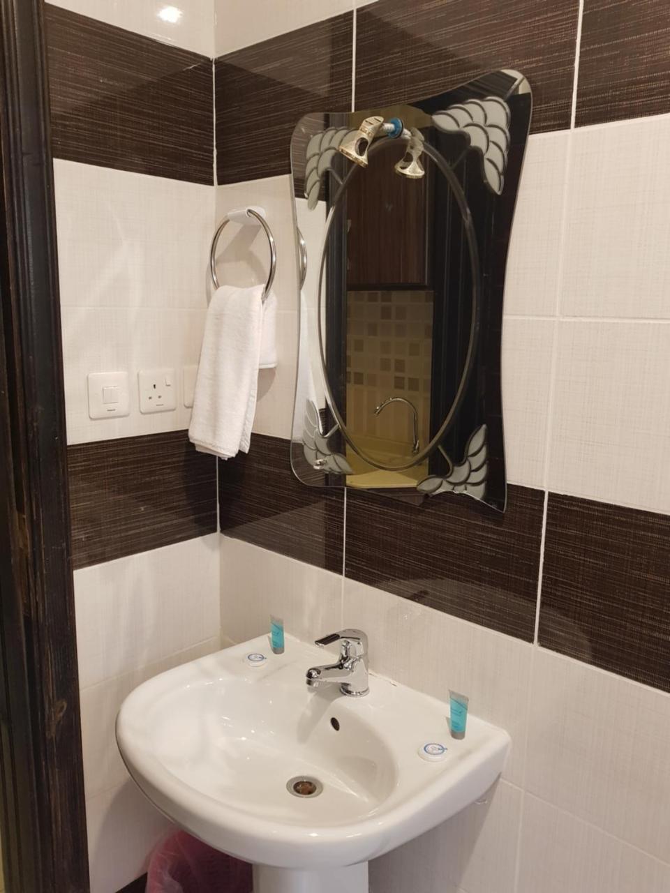الحماد للشقق الفندقية - فرع قريش Jeddah Exterior photo